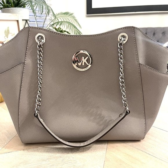 NEW Michael Kors Grey Handbag - Purse - Shoulder Bag - Picture 1 of 4